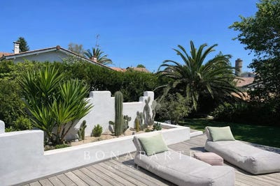 /international/fr/biarritz-aquitaine-310108430205/