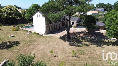 /international/fr/la-chapelle-bertrand-charente-310099221581/