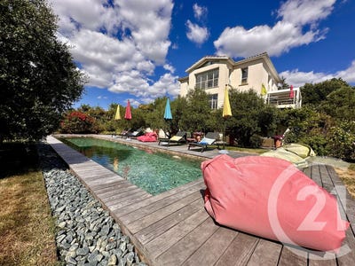 /international/fr/senouillac-midi-pyrenees-310106236474/