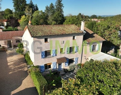 /international/fr/orleat-auvergne-310120541485/
