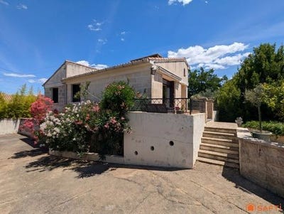 /international/fr/uchaud-languedoc-roussillon-310108812129/?lang=th
