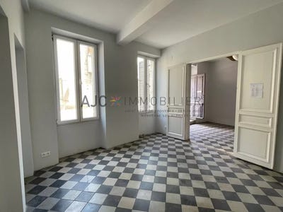 /international/fr/saint-remy-de-provence-provence-alpes-cote-d-azur-310107597467/