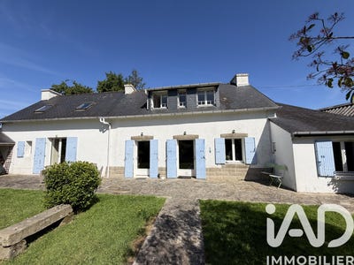 /international/fr/chateauneuf-du-faou-brittany-310108262508/