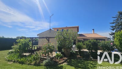 /international/fr/le-douhet-charente-310103613977/
