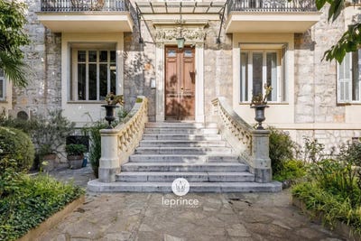 /international/fr/nice-provence-alpes-cote-d-azur-310106573868/