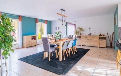 /international/fr/lombron-pays-de-la-loire-310106221757/