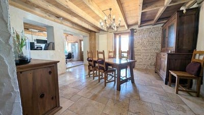 /international/fr/bourg-en-bresse-rhone-310106996585/