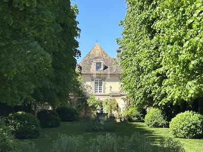 /international/fr/thoiry-ile-de-france-310106407874/