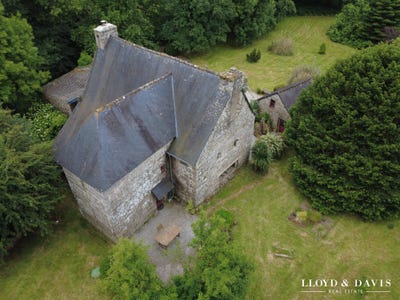 /international/fr/kergrist-moelou-brittany-310108053520/