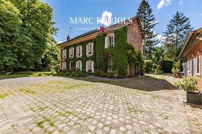/international/fr/senlis-picardie-310107760420/?lang=th