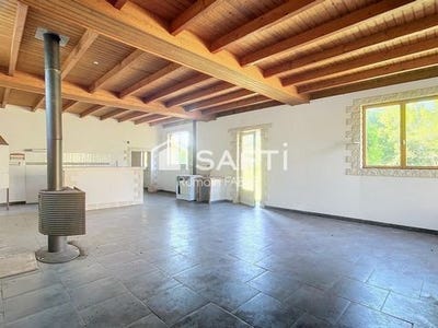 /international/fr/saint-yzan-de-soudiac-aquitaine-120098199103/
