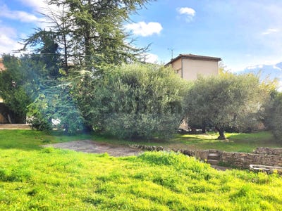 /international/fr/montaren-et-saint-mediers-languedoc-roussillon-310104130999/