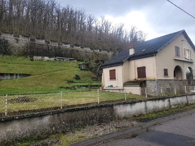 /international/fr/bort-les-orgues-limousin-310105824703/?lang=it