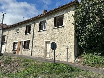 /international/fr/salles-lavalette-charente-310110261236/