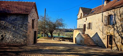 /international/fr/caylus-midi-pyrenees-310107579049/