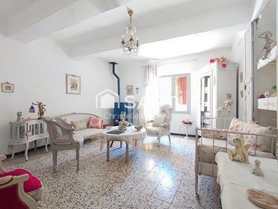 /international/fr/saint-gilles-languedoc-roussillon-310101384732/?lang=en