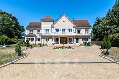 /international/fr/poigny-la-foret-ile-de-france-310109365928/