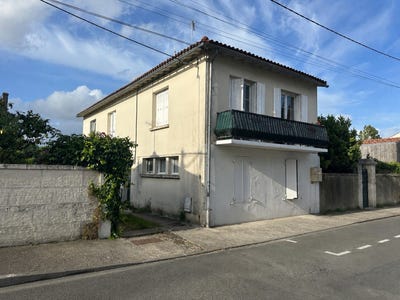 /international/fr/saintes-charente-310108184251/