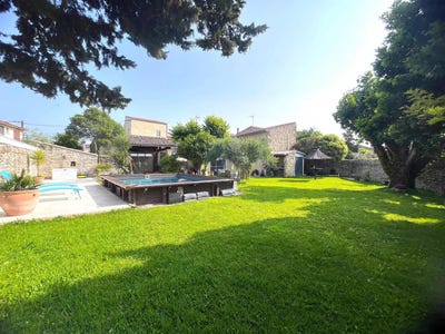 /international/fr/vergeze-languedoc-roussillon-310100650646/?lang=es