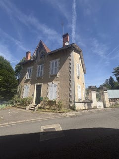 /international/fr/confolens-charente-310108630900/