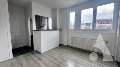 /international/fr/crepy-en-valois-picardie-310107497679/