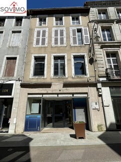 /international/fr/confolens-charente-310101375182/