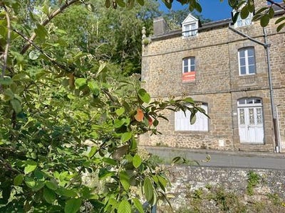 /international/fr/jugon-les-lacs-commune-nouvelle-brittany-310099632266/?lang=zh-tw