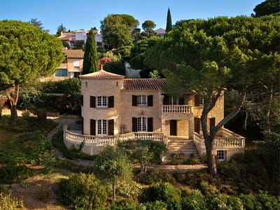 /international/fr/les-angles-languedoc-roussillon-310108465250/?lang=id