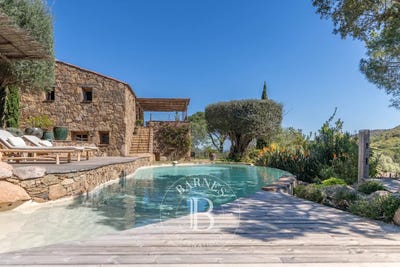 /international/fr/porto-vecchio-corsica-310106780841/