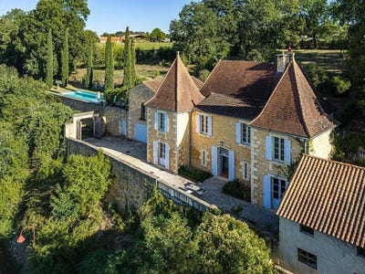 /international/fr/coux-et-bigaroque-mouzens-aquitaine-310110158677/