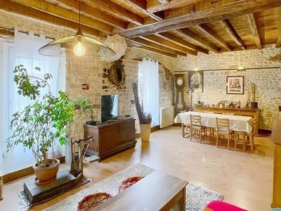/international/fr/la-ferte-alais-ile-de-france-310109079579/