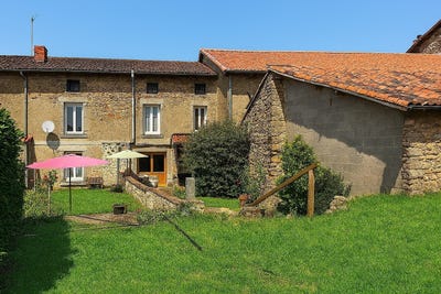 /international/fr/les-salles-lavauguyon-limousin-310109023424/