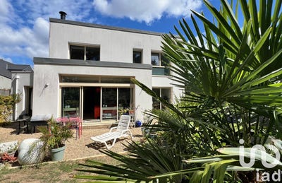 /international/fr/arradon-brittany-310100884978/