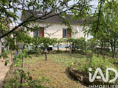 /international/fr/villeneuve-la-guyard-burgundy-310105537522/