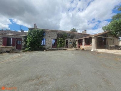 /international/fr/parthenay-charente-310108868995/