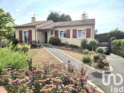 /international/fr/maulevrier-pays-de-la-loire-310100952711/
