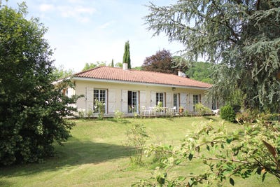 /international/fr/la-bastide-sur-l-hers-midi-pyrenees-310108088392/