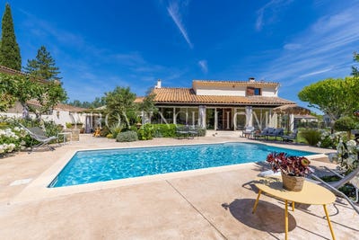 /international/fr/oppede-provence-alpes-cote-d-azur-310108943044/