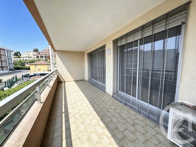 /international/fr/roquebrune-cap-martin-provence-alpes-cote-d-azur-310107624260/