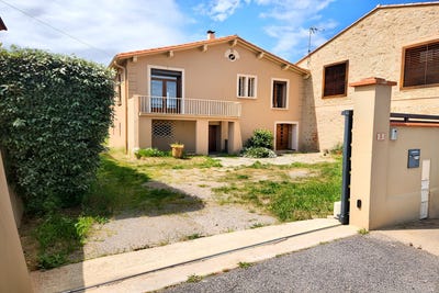 /international/fr/corbere-les-cabanes-languedoc-roussillon-310107600358/