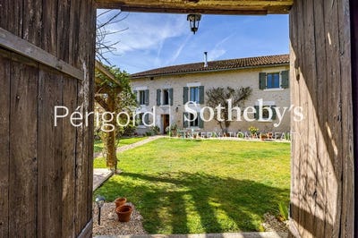 /international/fr/mareuil-en-perigord-aquitaine-310102875515/