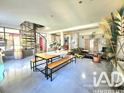 /international/fr/salles-d-aude-languedoc-roussillon-310106068672/