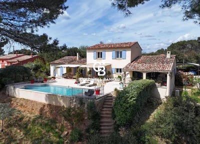 /international/fr/lorgues-provence-alpes-cote-d-azur-310108429941/