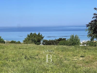 /international/fr/granville-la-basse-normandie-310108248665/