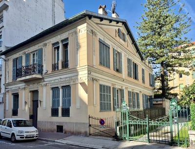 /international/fr/nice-provence-alpes-cote-d-azur-310109543084/