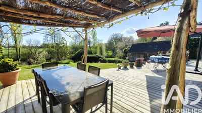 /international/fr/thorigne-fouillard-brittany-310107321702/