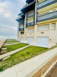 /international/fr/blonville-sur-mer-la-basse-normandie-310106715905/