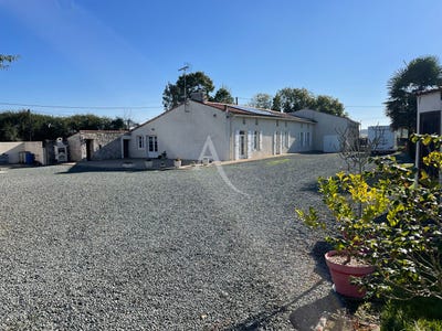 /international/fr/la-gripperie-saint-symphorien-charente-310104466111/