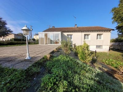 /international/fr/vouille-charente-310105898588/