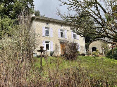 /international/fr/cayrols-auvergne-310107555460/